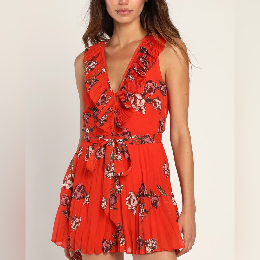 NWT Lulu’s Loved By You Red Orange Floral Print Pleated Chiffon Romper
